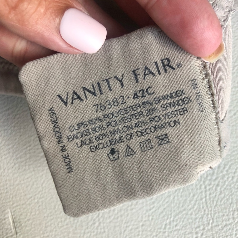 Vanity Fair Padded Full Coverage Underwire Bra - image 6